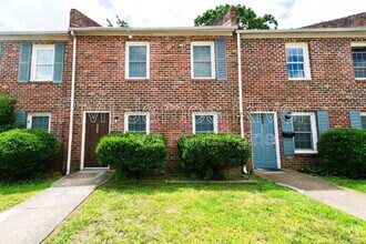 Building Photo - 3403 Chalfont Dr