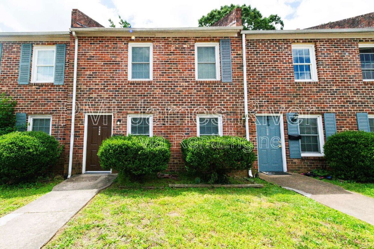 Foto principal - 3403 Chalfont Dr