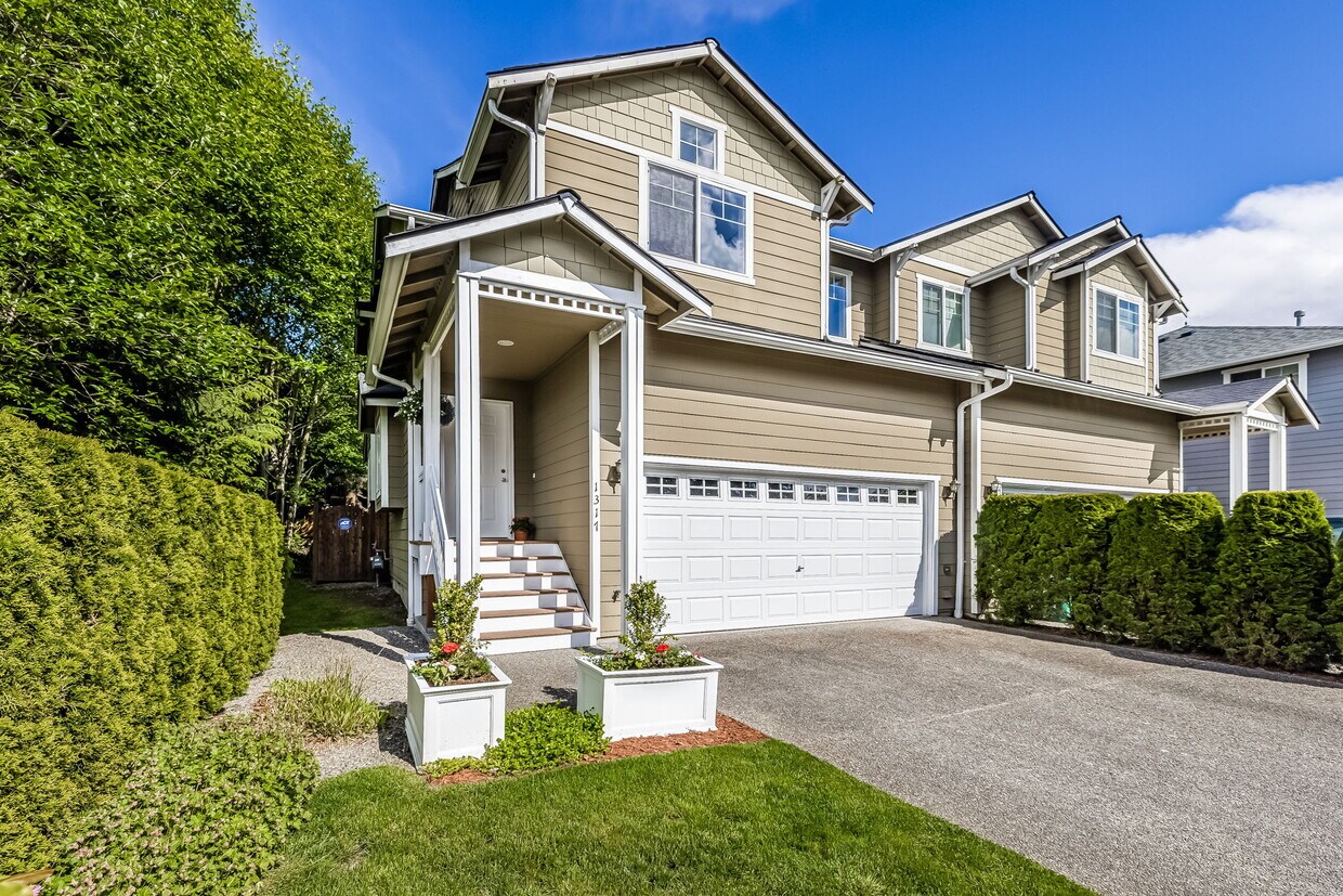 Front exterior - 1317 84th Ave SE