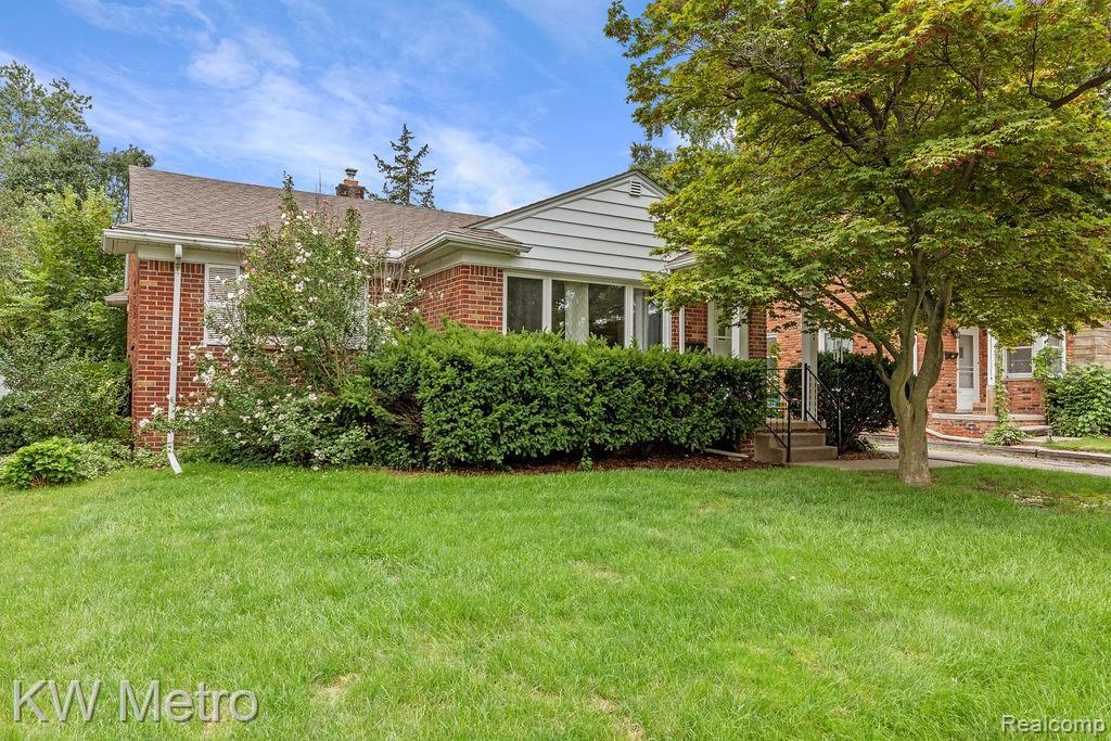 2017 Clawson Ave, Royal Oak, MI 48073 House for Rent in Royal Oak, MI