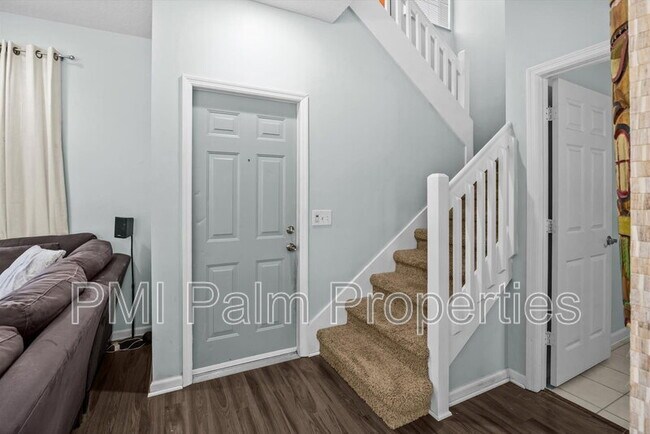 Building Photo - 272 Live Oak Ln