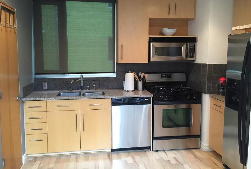 Foto del edificio - 803 Silver Ave SW