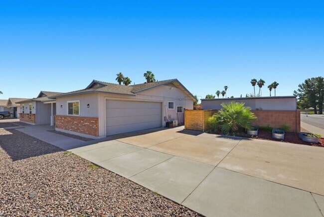 Foto del edificio - Mesa 4 Bed Single-Level Home • 2,044 Sq Ft • Oversized Yard • Stapley & McKellips