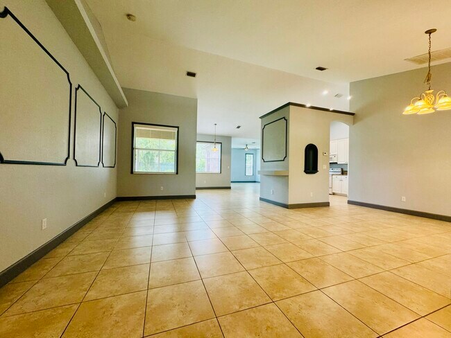 Foto del edificio - 6126 NW E Deville Cir