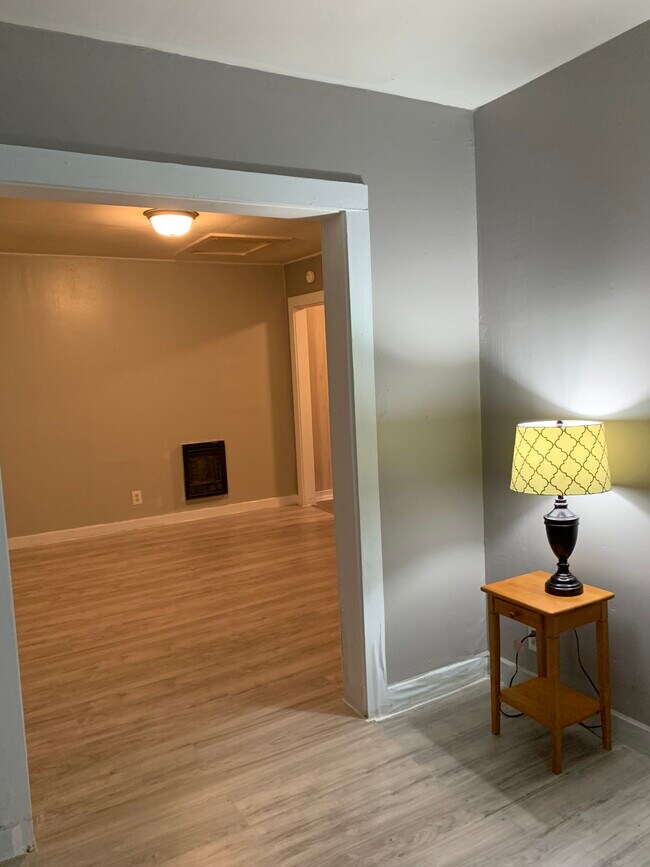 Foto del edificio - 858 Gracey Ave