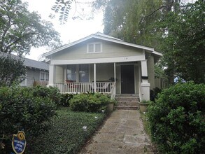 Building Photo - 530 Camellia Ave