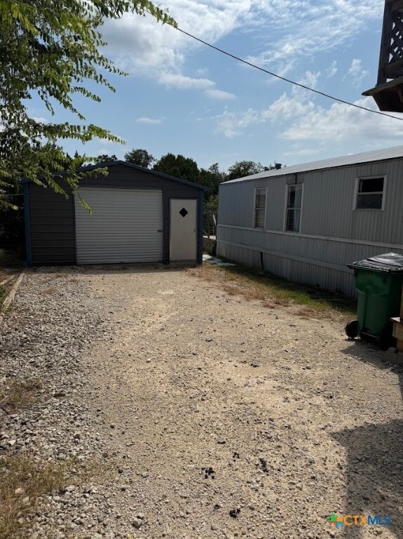Building Photo - 1215 Cypress Dr