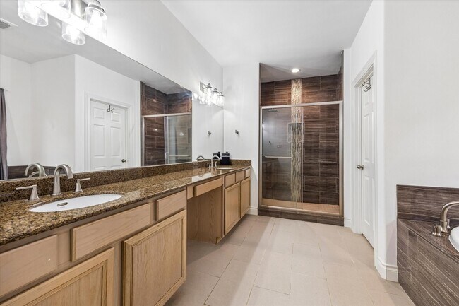 Foto del edificio - 9044 Lakes at 610 Dr
