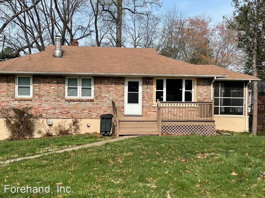 Primary Photo - 5 br, 2 bath House - 1101 Dandridge Dr.