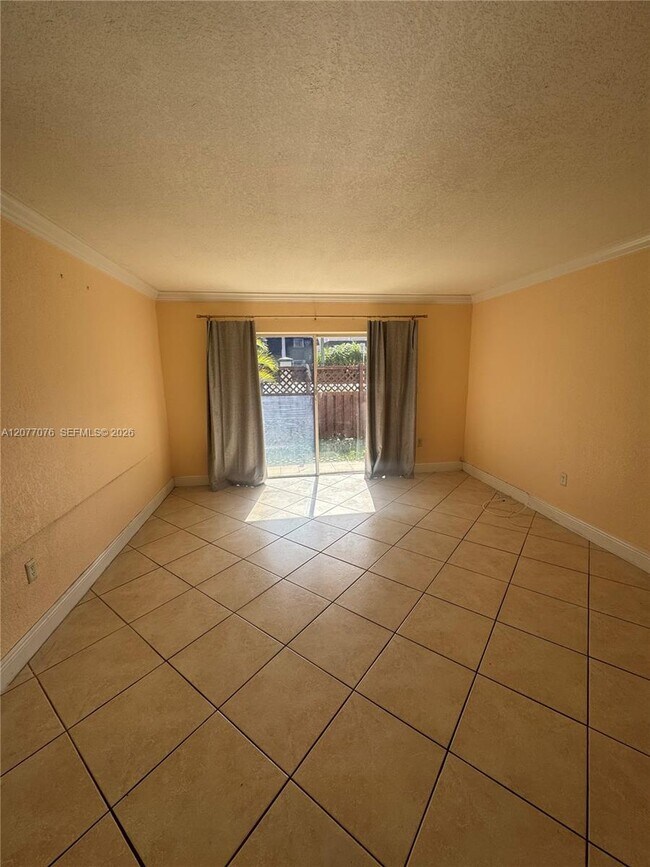 Foto del edificio - 8601 SW 94th St