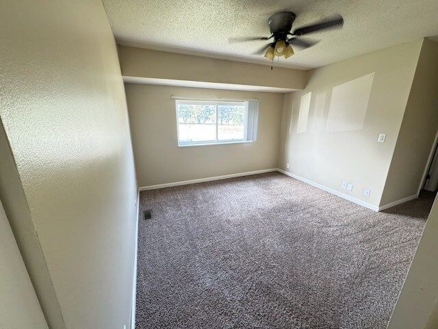 Foto del edificio - 7301 Buckingham Dr