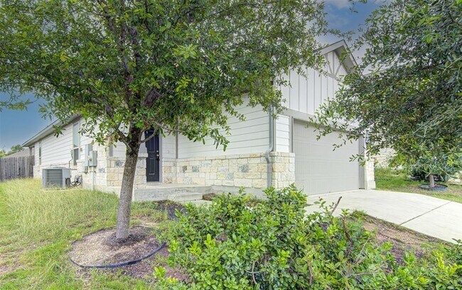 Foto del edificio - 1311 Hazleton Cove