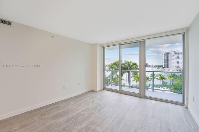 Foto del edificio - 1500 Bay Rd