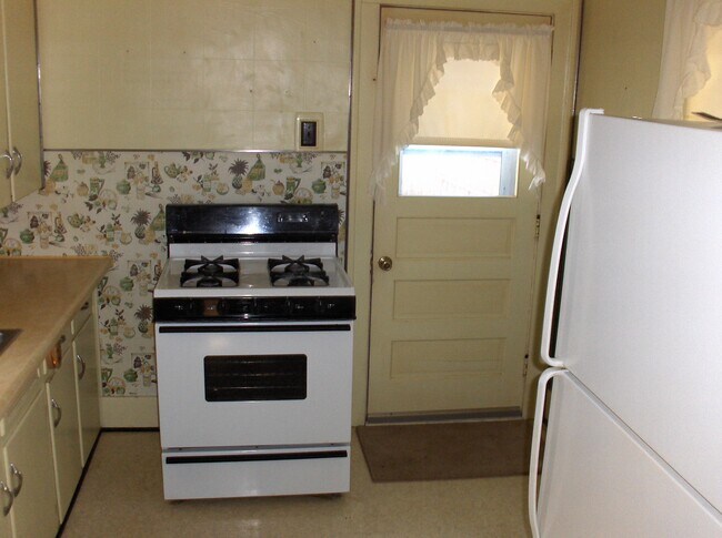 Foto del edificio - 927 Forest Ave