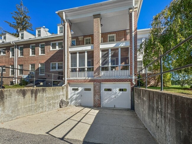 Foto del edificio - 27 Elm Rd