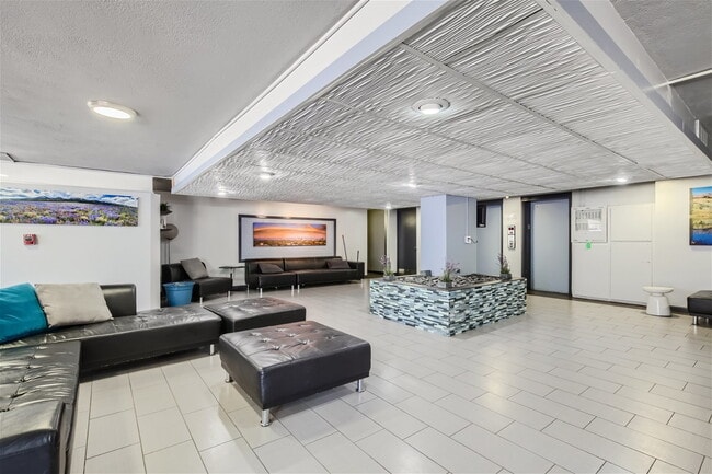 Building Photo - Fully Furnished Denver Apartment Near City Park, Cherry Creek & Congress Park