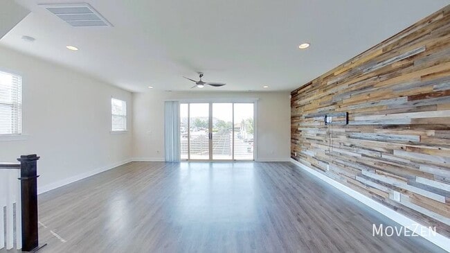Building Photo - 1619 Pat Garrett St
