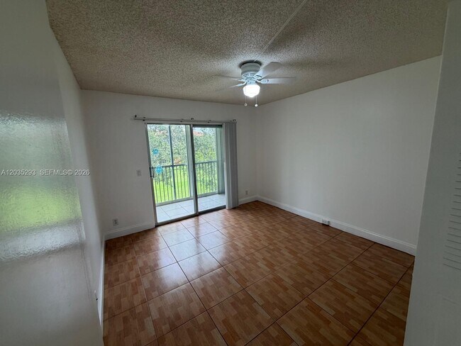 Foto del edificio - 13355 SW 9th Ct