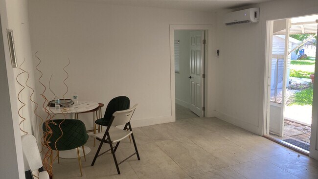 Photo - 800 NE LLC Apartment