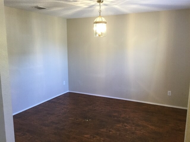 Foto del edificio - 1483 Hickory Creek Lane