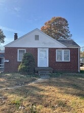 Building Photo - 207 W Hwy 50