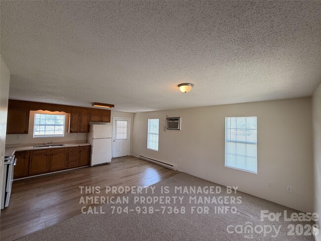 Building Photo - 1860 Sells Rd