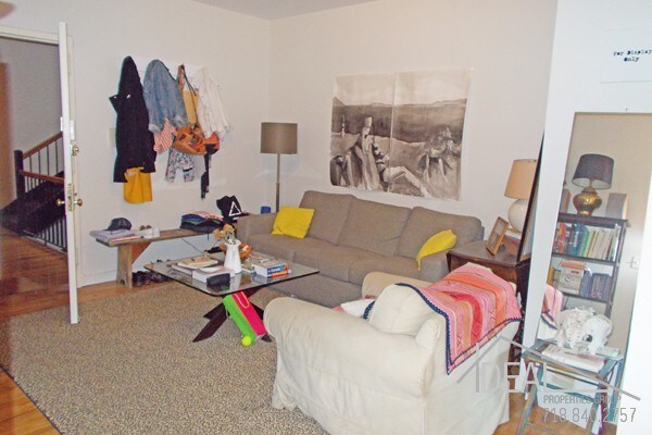 Building Photo - 2 bedroom in Gorgeous Clinton Hill Building