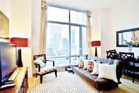 Foto del edificio - 18 W 48th St