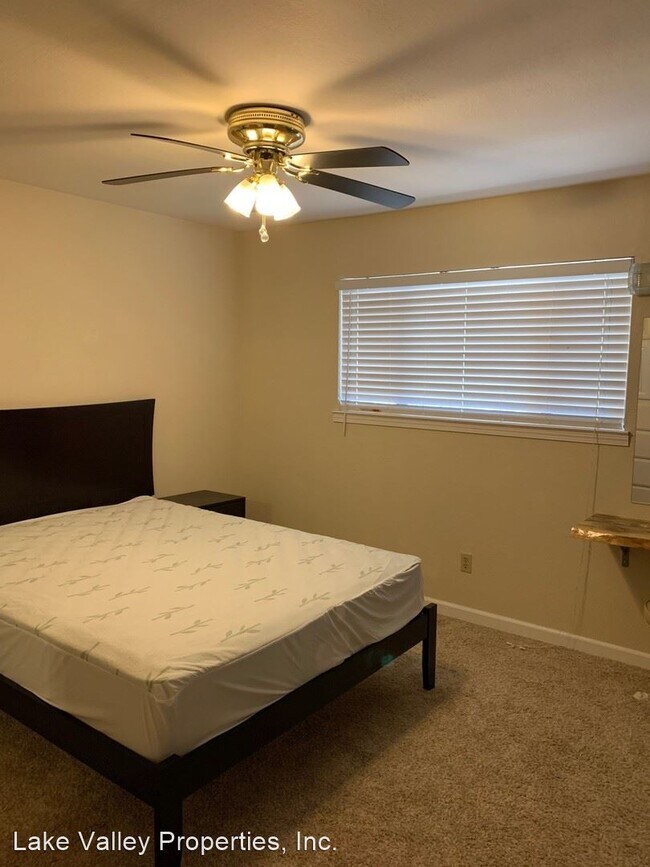 Building Photo - 3 br, 2 bath House - 2701 Clear Creek Rd.