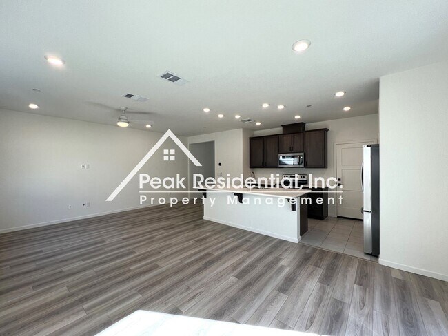 Building Photo - 3 br, 2.5 bath House - 7984 Lizzie Circle