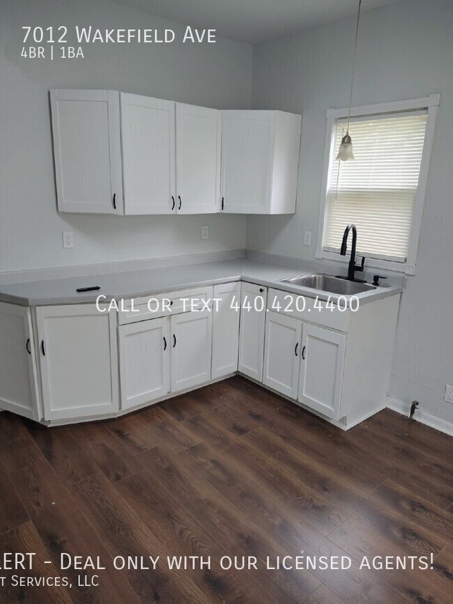 Foto del edificio - 7012 Wakefield Ave
