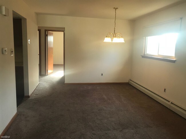 Building Photo - 2 br, 1 bath House - 60B Byberry Rd