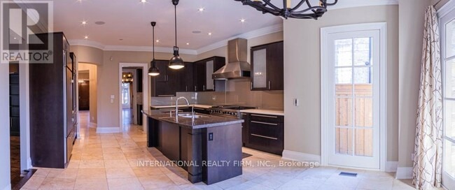 Building Photo - 76 De Vere Gardens
