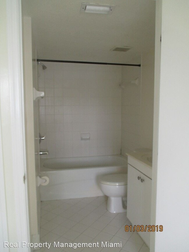 Building Photo - 1250 SE 29th St