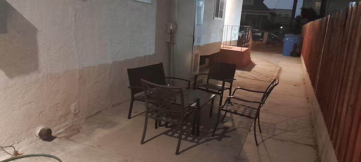 Photo - 1526 W 28th St (Los Angeles, CA)
