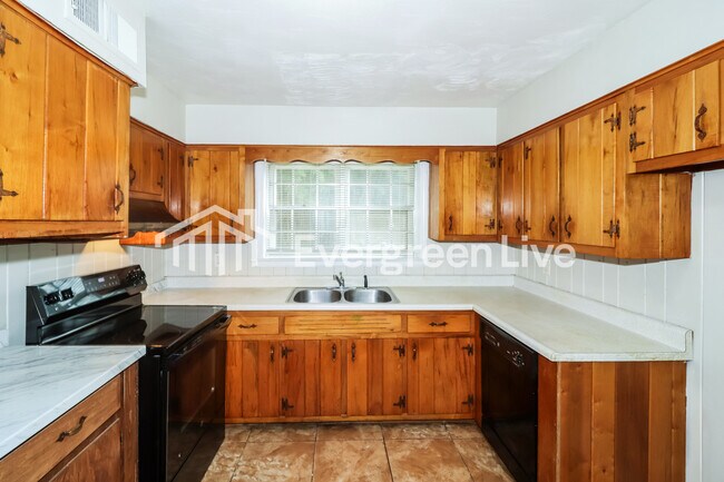 Foto del edificio - 5013 Knight Arnold Rd