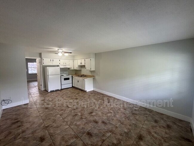 Foto del edificio - 1031 Columbia Ave