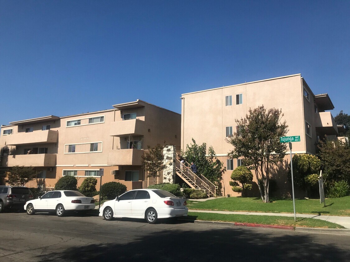 Foto principal - 465 E Tujunga Ave