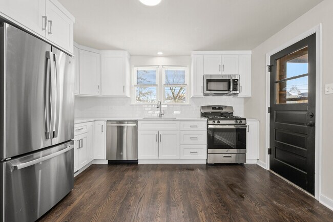 Foto del edificio - 141 N Peck Ave