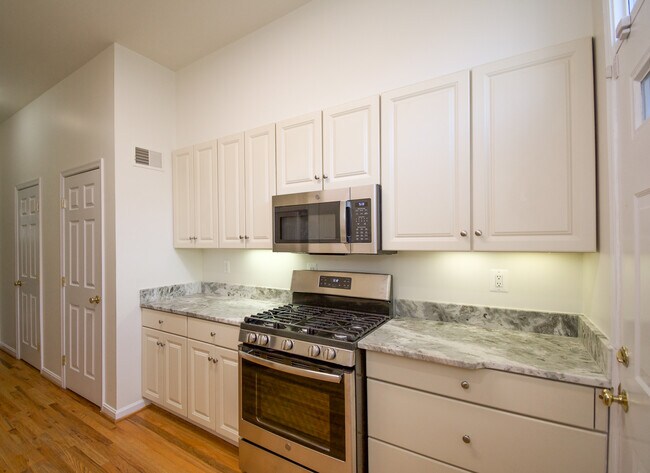 Building Photo - 1325 R St NW