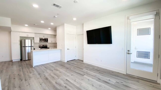 Building Photo - BC Ridgeway Apartments