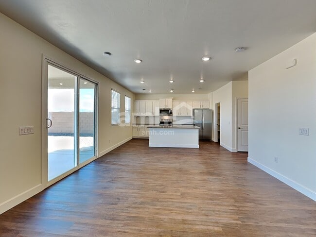 Building Photo - 7483 S Via Bombachas