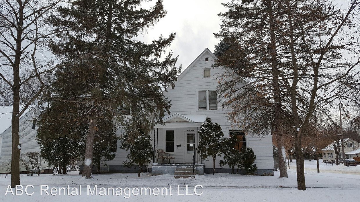Primary Photo - 330 N 6th Ave