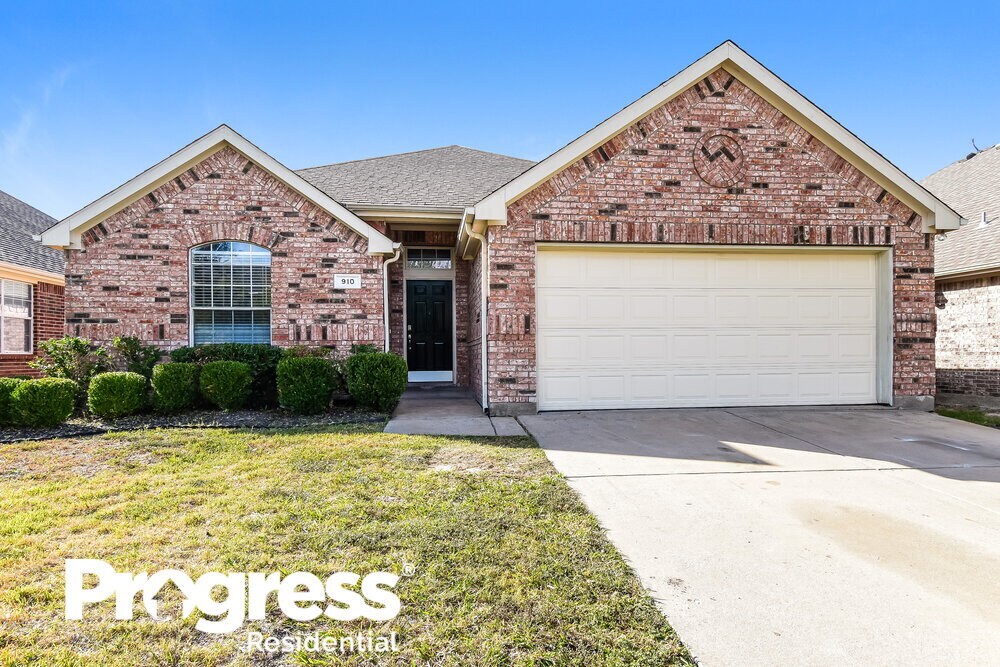 910 Bowie Dr, Lavon, TX 75166 House Rental in Lavon, TX