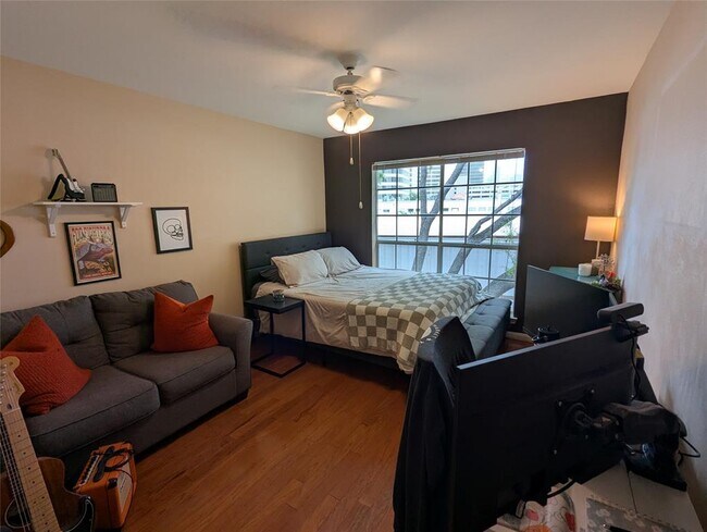Foto del edificio - 3231 Allen Pkwy