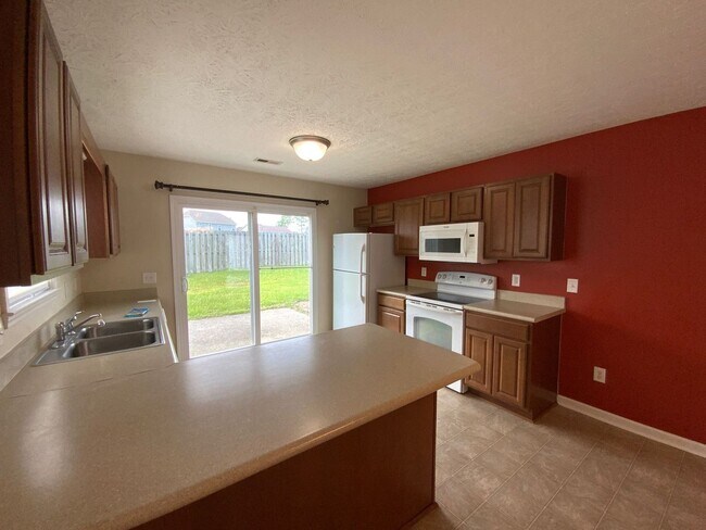 Foto del edificio - Beautiful 3 bedroom, 2 bath unfurnished home in Neighborhoods of Holly Ridge