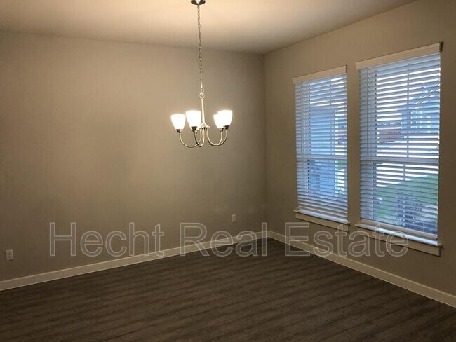 Foto del edificio - 212 Wild Sage Ln
