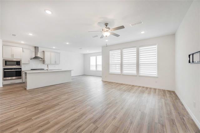 Building Photo - 345 Willowmore Dr