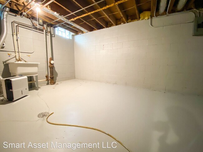 Building Photo - 8548 N 107th St