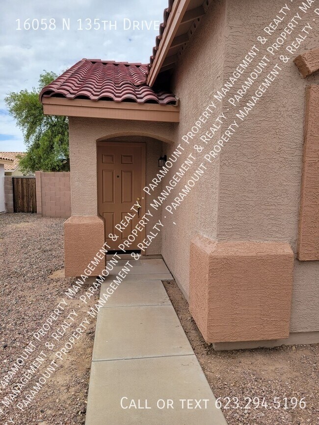 Foto del edificio - 16058 N 135th Dr